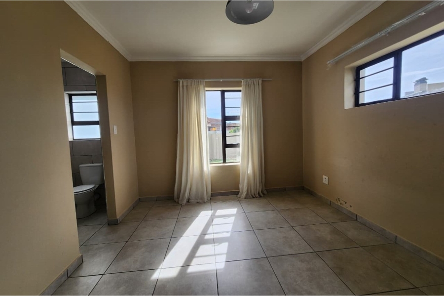 To Let 4 Bedroom Property for Rent in Fountains Estate Eastern Cape